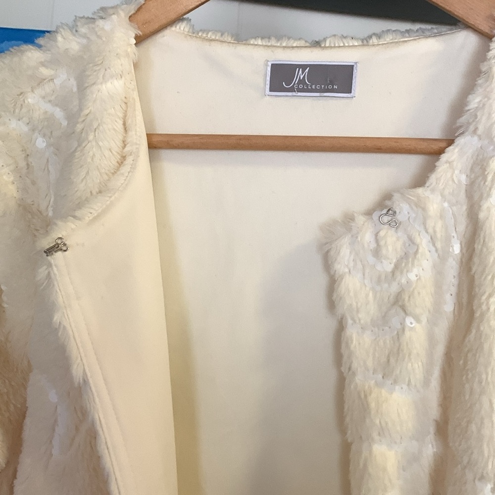 JM Collection White Sequined Jacket - Picture 3 of 6